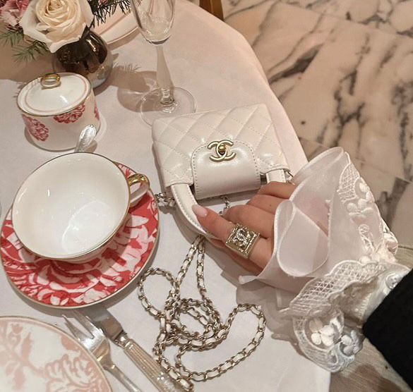 Дамска чанта Chanel - естествена кожа