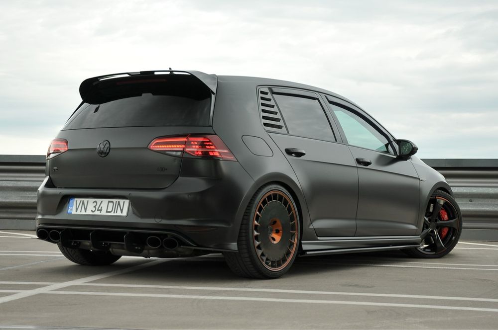 Volkswagen GOLF R 4Motion