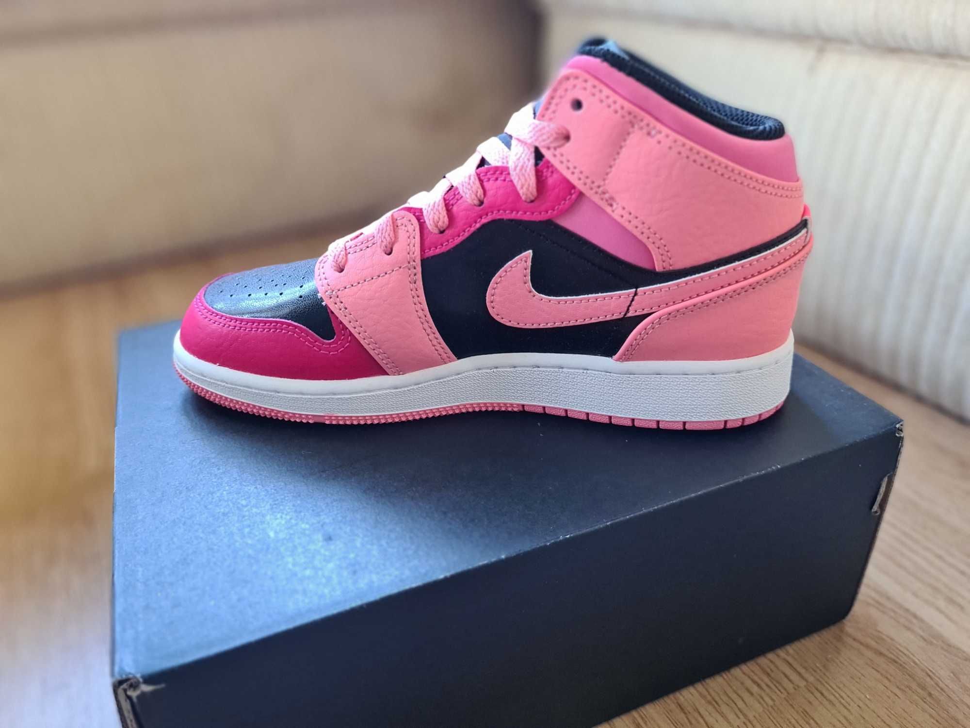 Jordan 1 Coral Chalk (Pink/Розови) 36