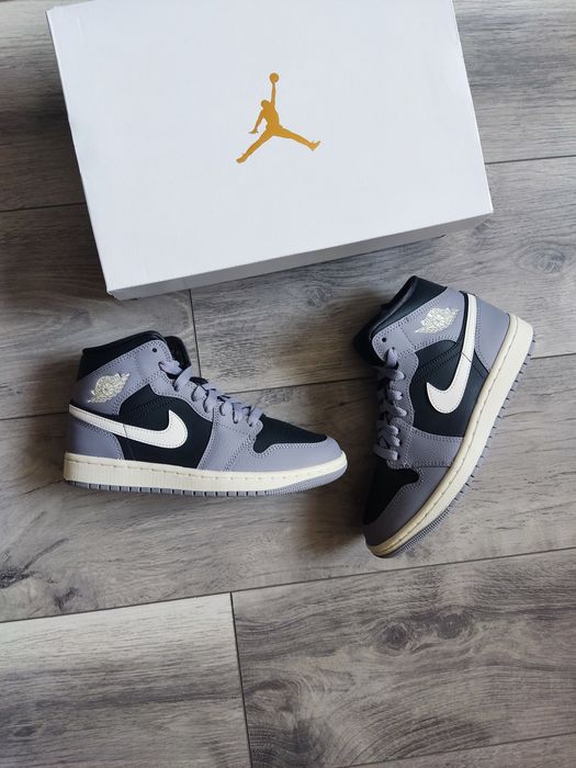 Air Jordan 1 Mid Cement Grey