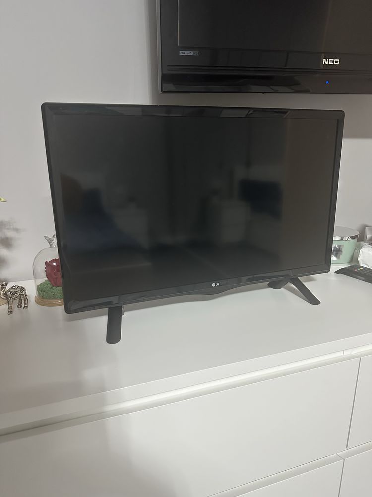Телевизор LG 24”