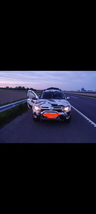 Vând Dacia Duster 4x4
