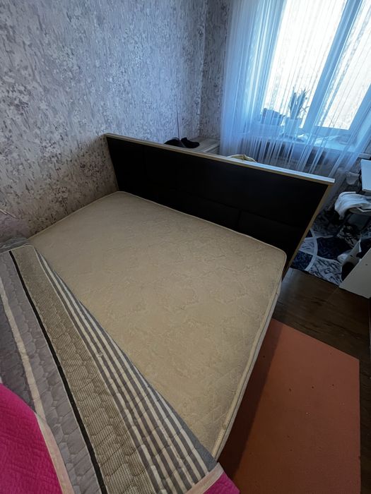 Продам кровать с матрацом в хорошем состоянии