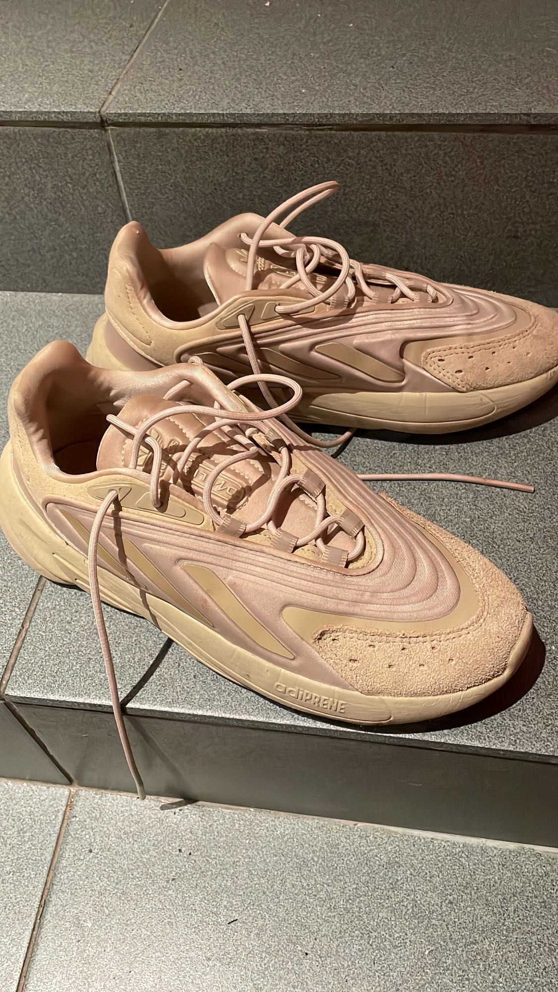 Обувки adidas prene