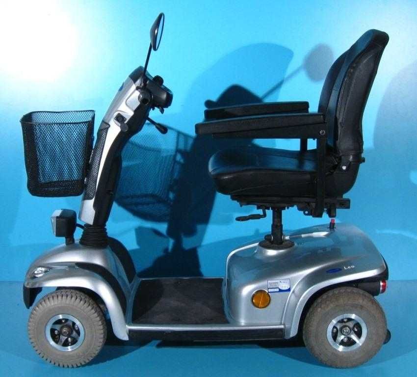 Scuter electric handicap/ batrani Invacare Leo - 6 km/h