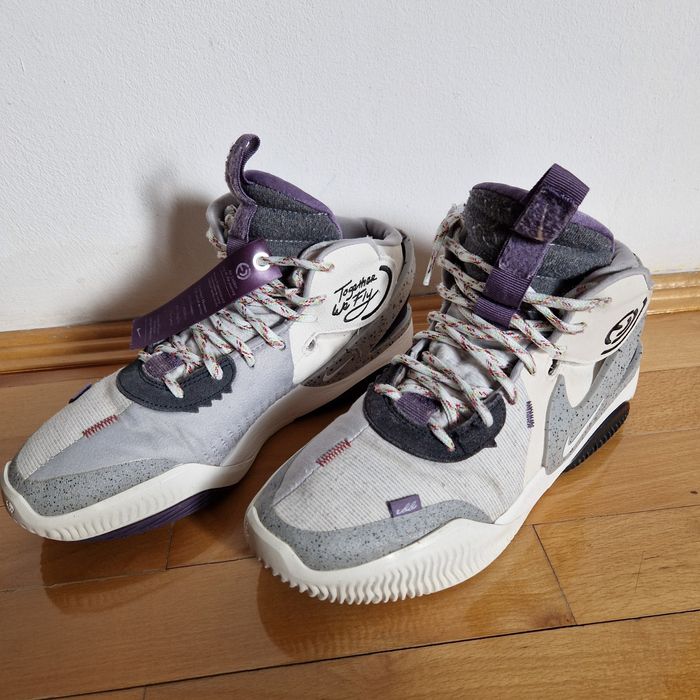 Nike Deldon - Together we fly