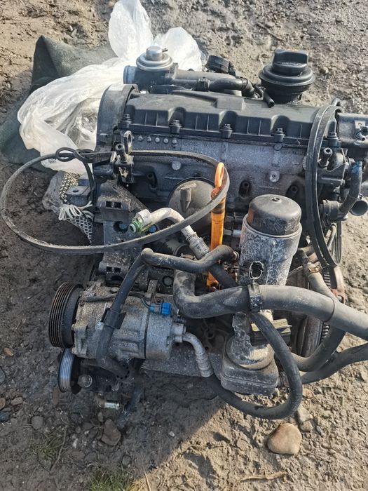Vând motor wv golf