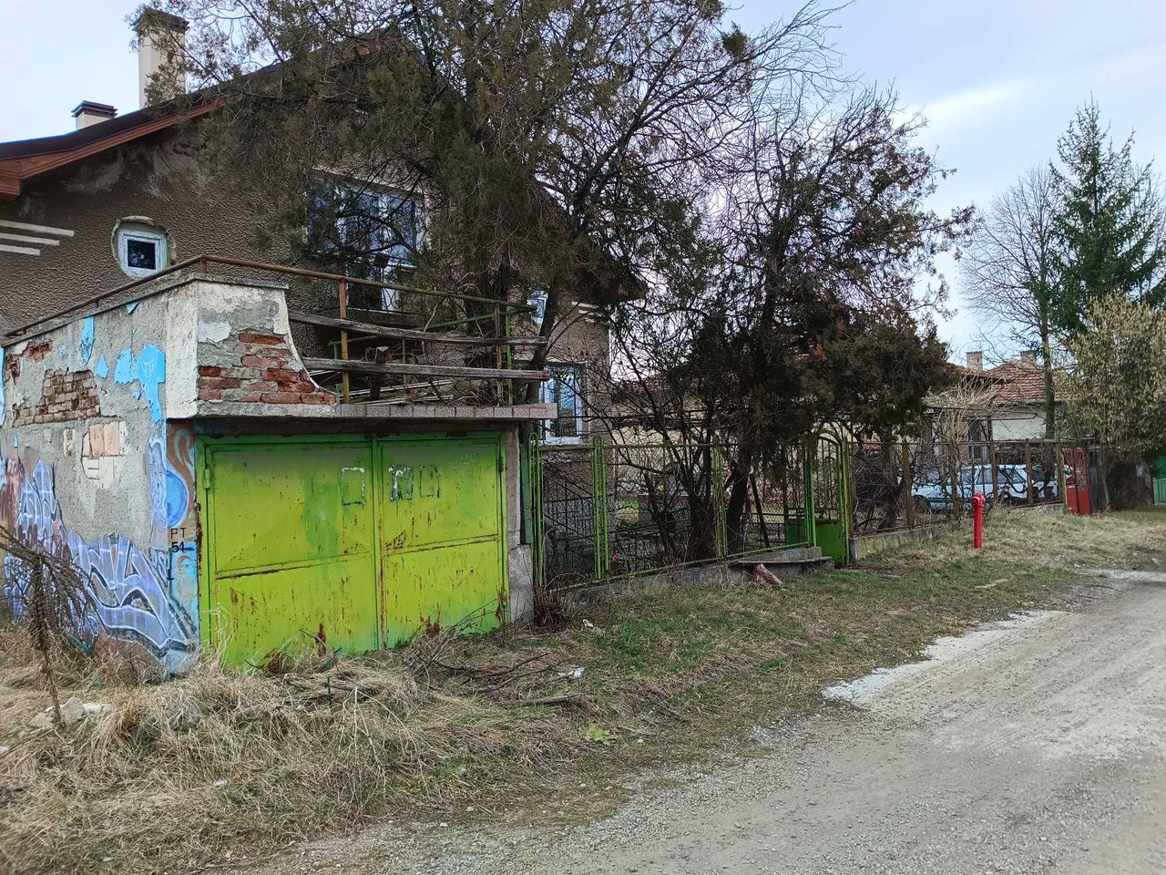 Продава се Къща в с. Долна Диканя, Област Перник - 200 кв.м за 750 €/кв.м - Снимка #2
