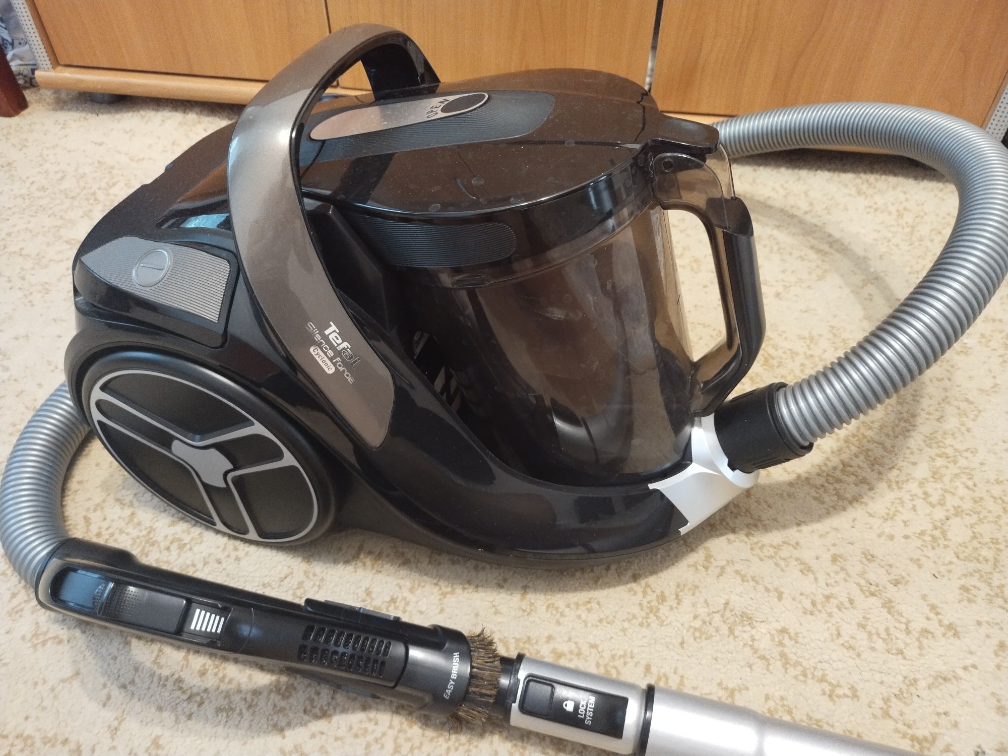 Продам пылесос Tefal