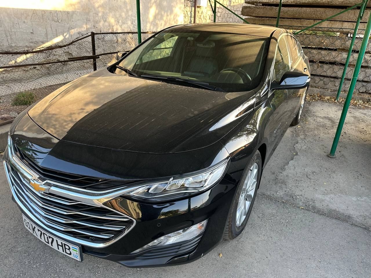 Малибу Пример 2 Турбо сотилади бир кул мошина.