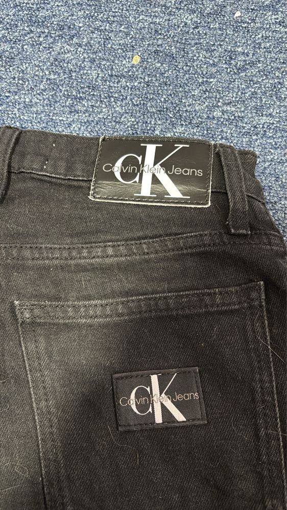 Blugi Calvin Klein