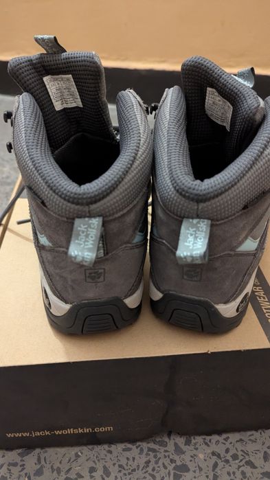 Jack Wolfskin Vojo hike 2 mid. 39 и 45 номер.