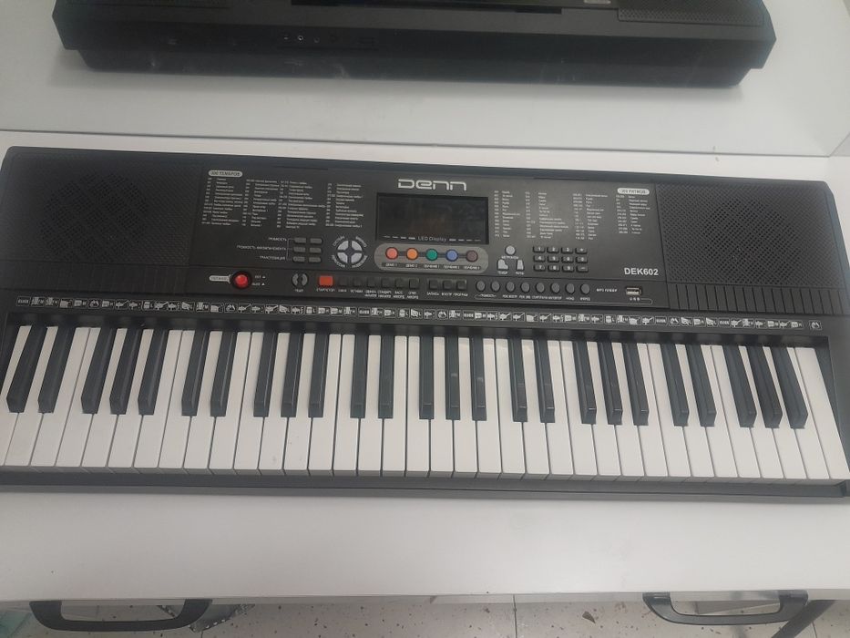 Синтезатор синтезатор