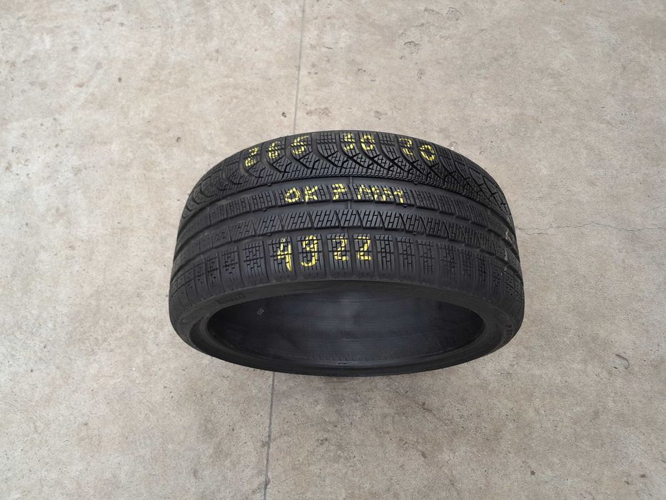 O anvelopa de iarna 265 30 20 pirelli p zero winter 7 mm dot 4922