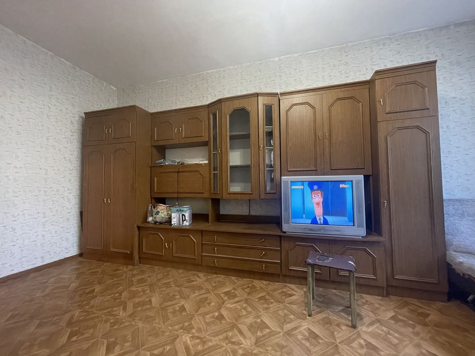 Стенка в гостиной, отдам даром