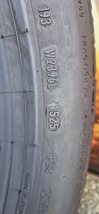 1 ANVELOPA ca noua Pirelli 245 45 R19 de vara. Dot 2025