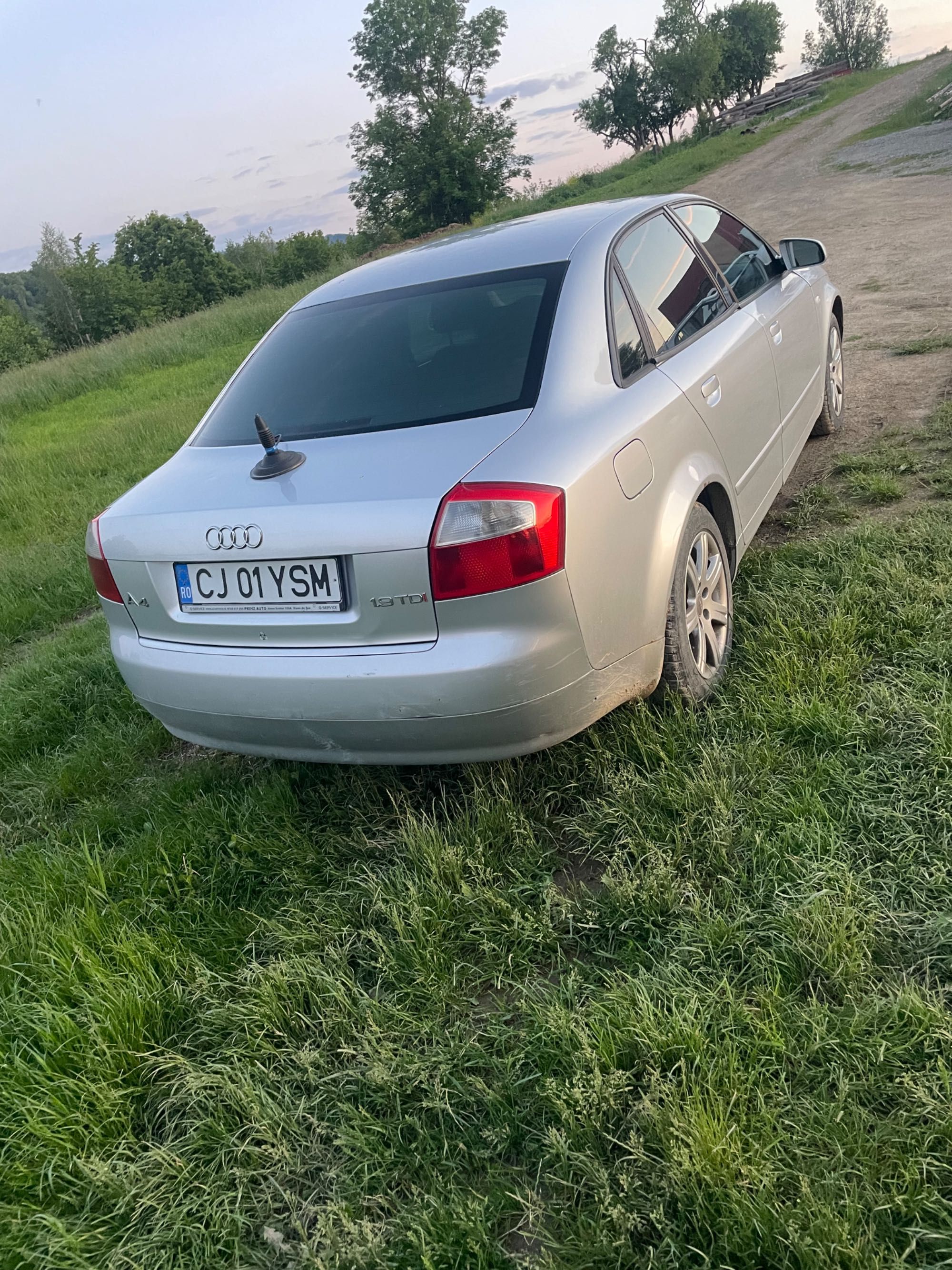 Vând Audi A4 2002