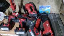 Scule Hilti set.