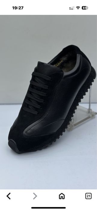 Продам новые зимние кроссовки