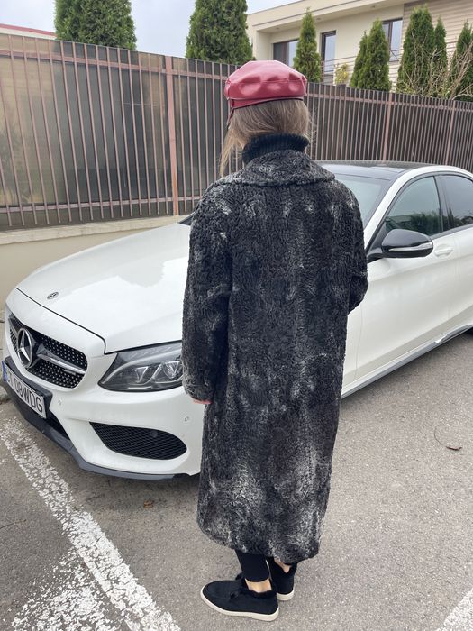 Haina lunga din blana naturala de astrahan