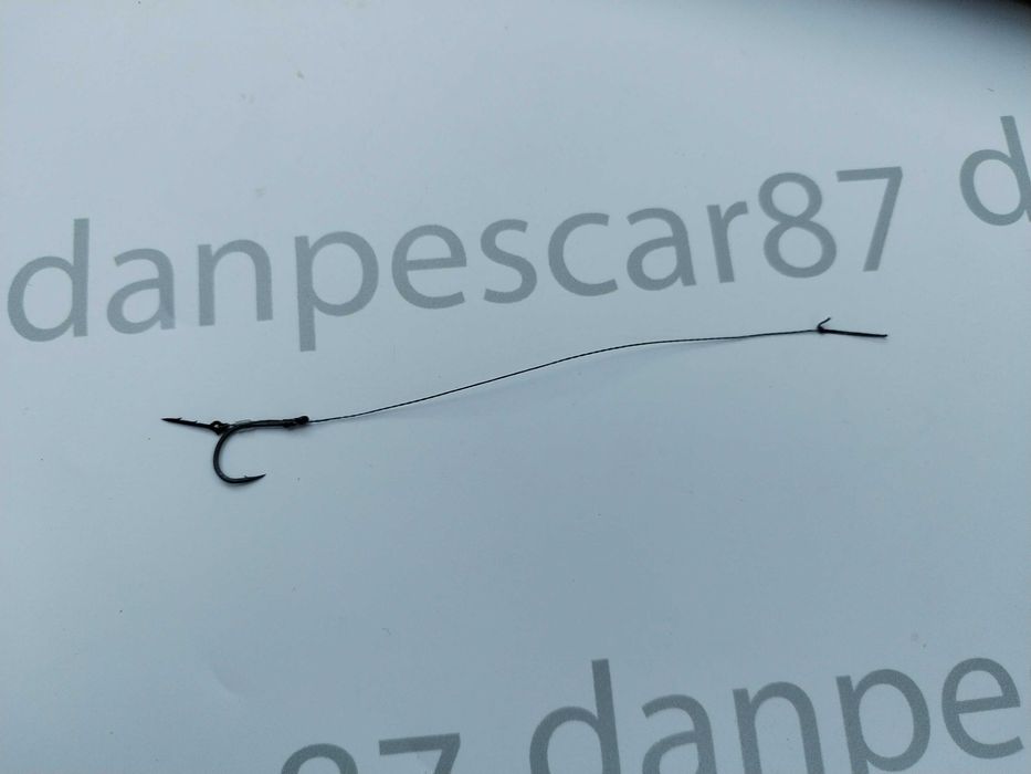 Penar echipat cu 6 ace legate cu spin pentru method feeder