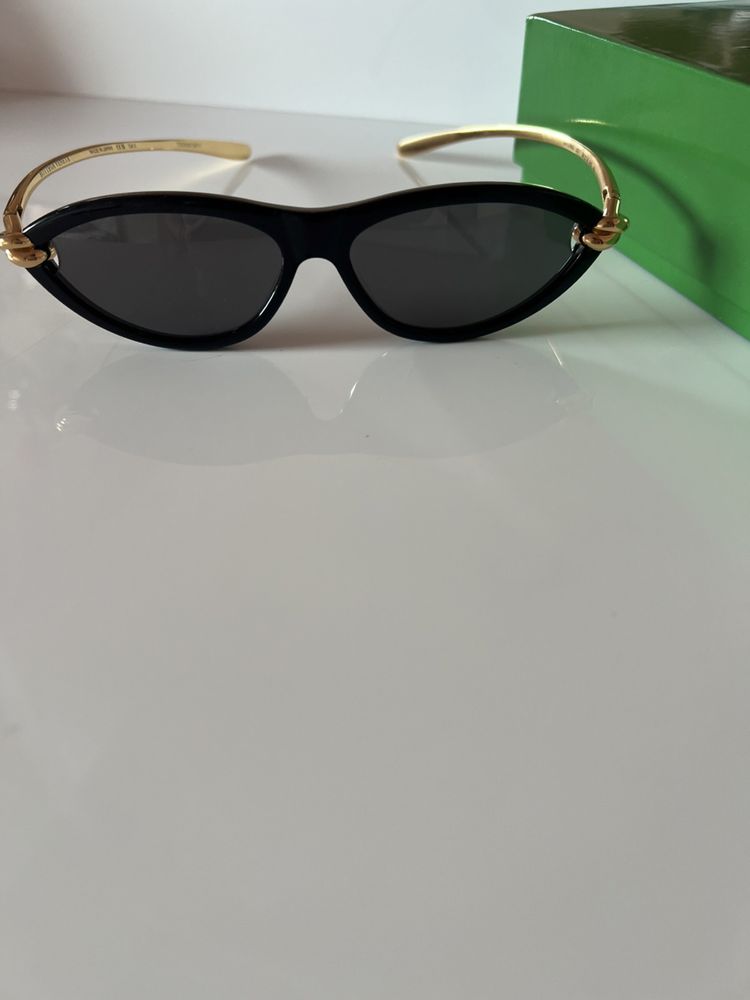 Bottega venetta очила