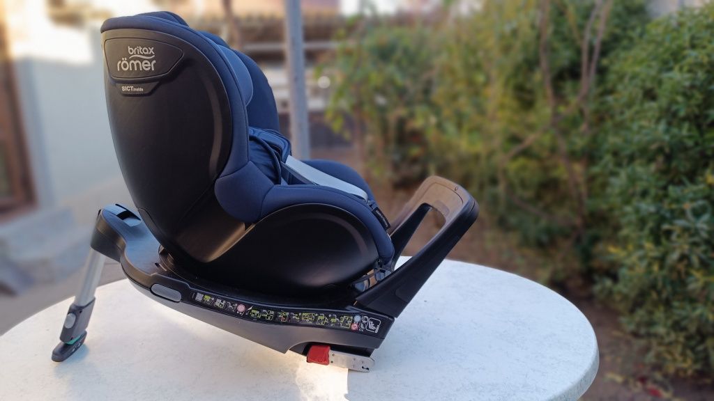 Scaun auto i-SIZE Britax Romer DUALFIX