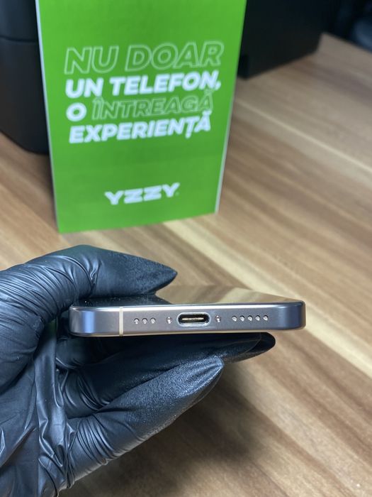 iPhone 16 Pro / 256 GB / Sănătate baterie 100% / Ca nou