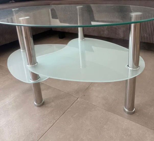 Овална Холна маса