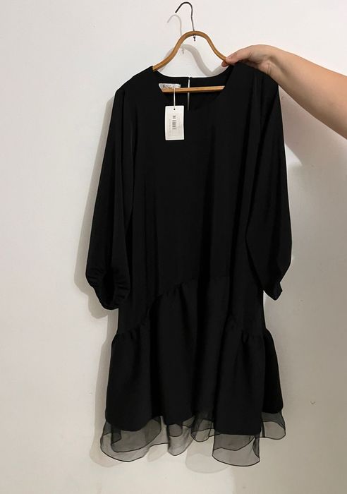 Платье черное...