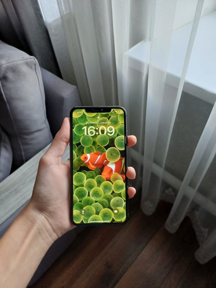 Продается в отличном состоянии iPhone XS Max