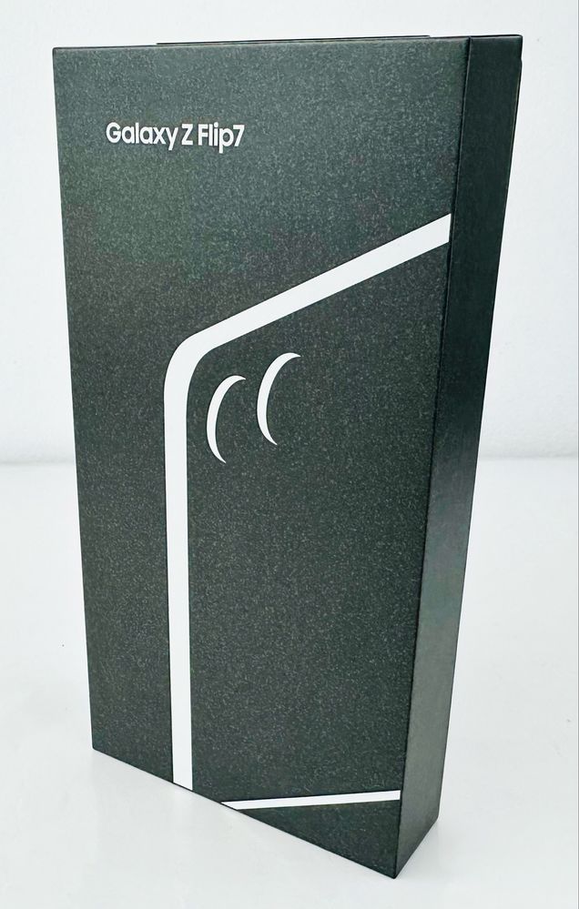 KAТО НОВ! Samsung Galaxy Z Flip 7 5G 256GB  Jet Black Гаранция!