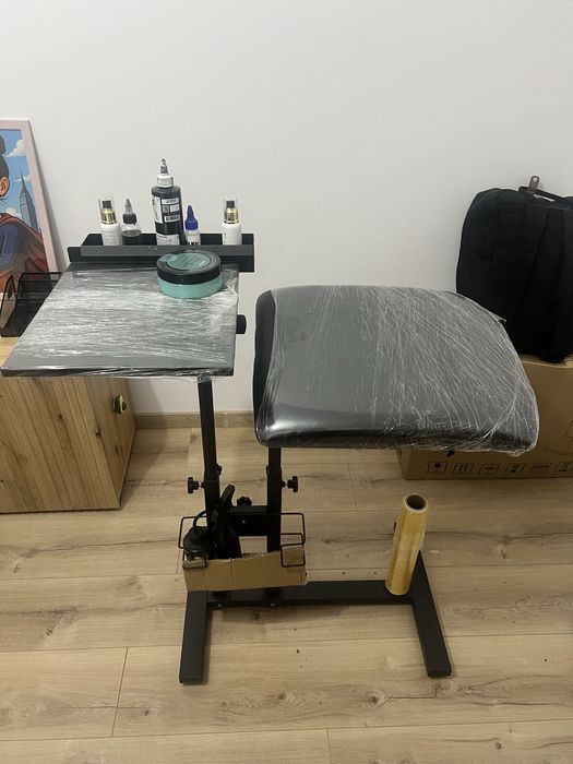Suport profesional pentru tatuaje – reglabil și stabil