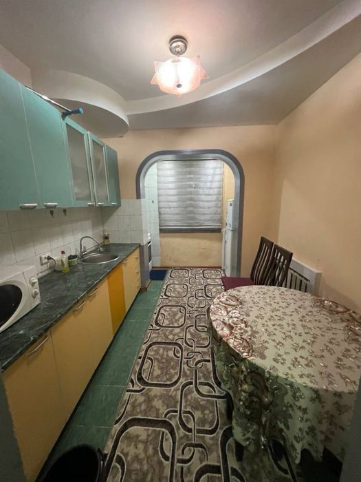 Сдается 2 ком Метро Ойбек ближе к Шох мед