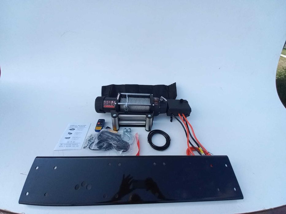 Troliu electric cu telecomanda wifi pentru remorcare autoturisme, jeep