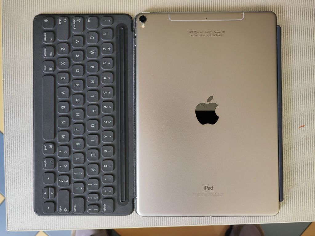 iPad Pro A1709, 2017 (10,5-инчов),256GB Wi‑Fi + Cellular+Keyboard®