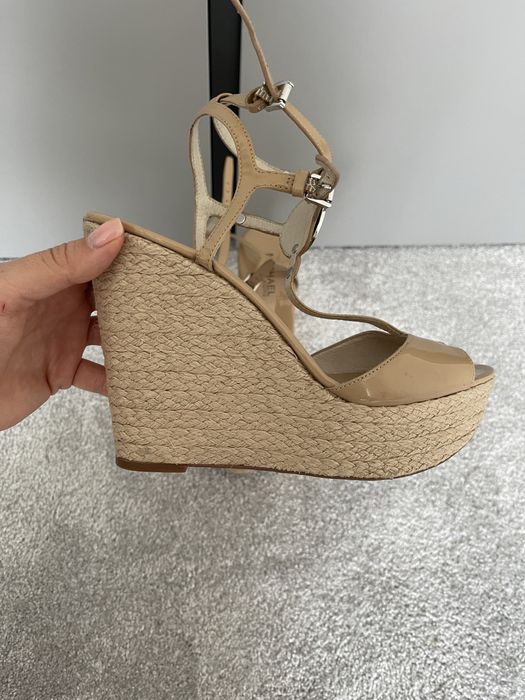 Sandale Michael Kors tip platforma