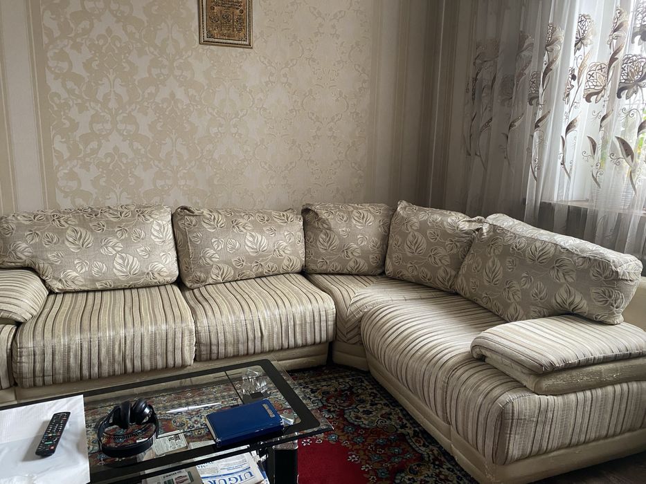 Продам диван угловой