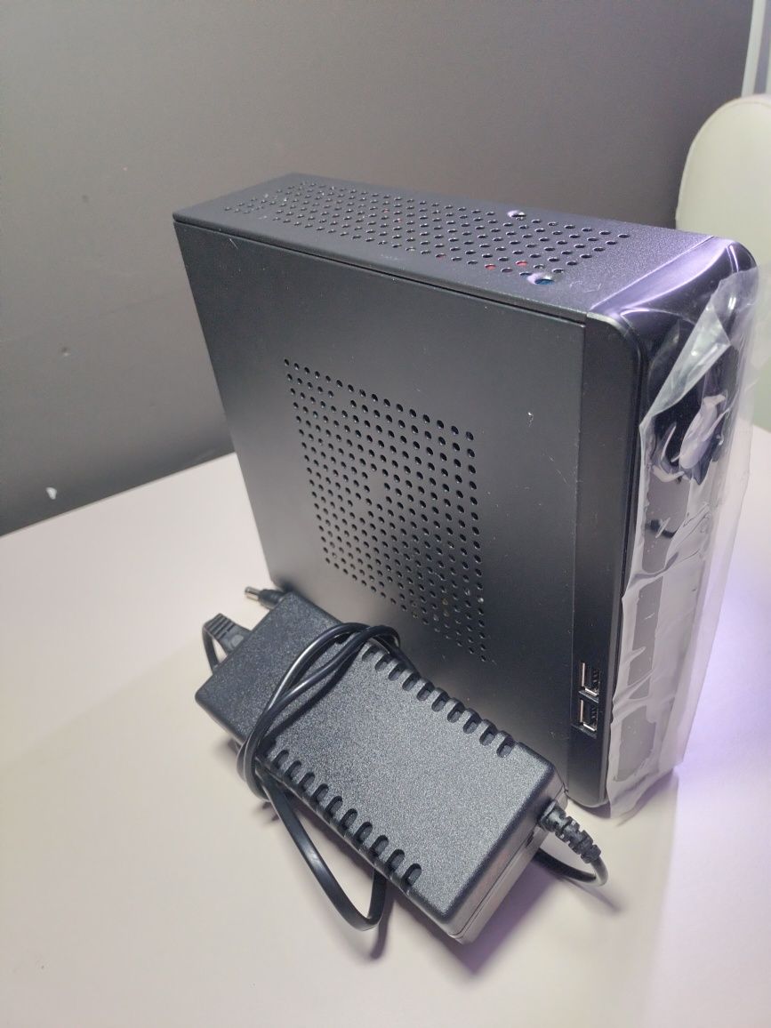 Продам файловый сервер NAS 1tb