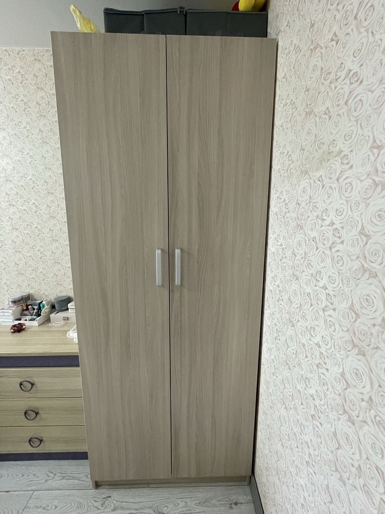 Продается шифонер в отличном состоянии,80/210/55 за 50000