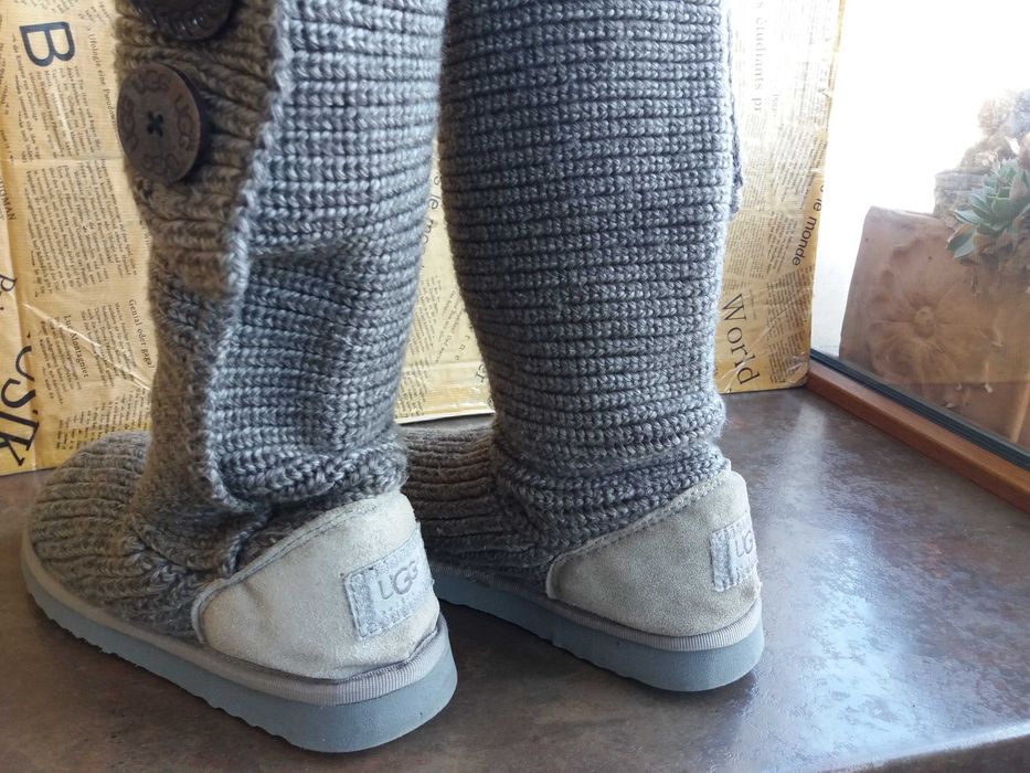 дамски ботуши,зимни обувки,боти,апрески,UGG номер37