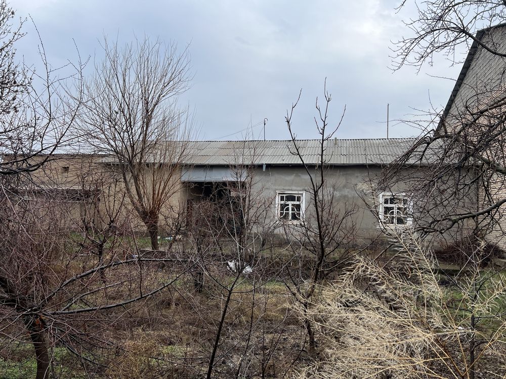 Uy Hovli Sotiladi
