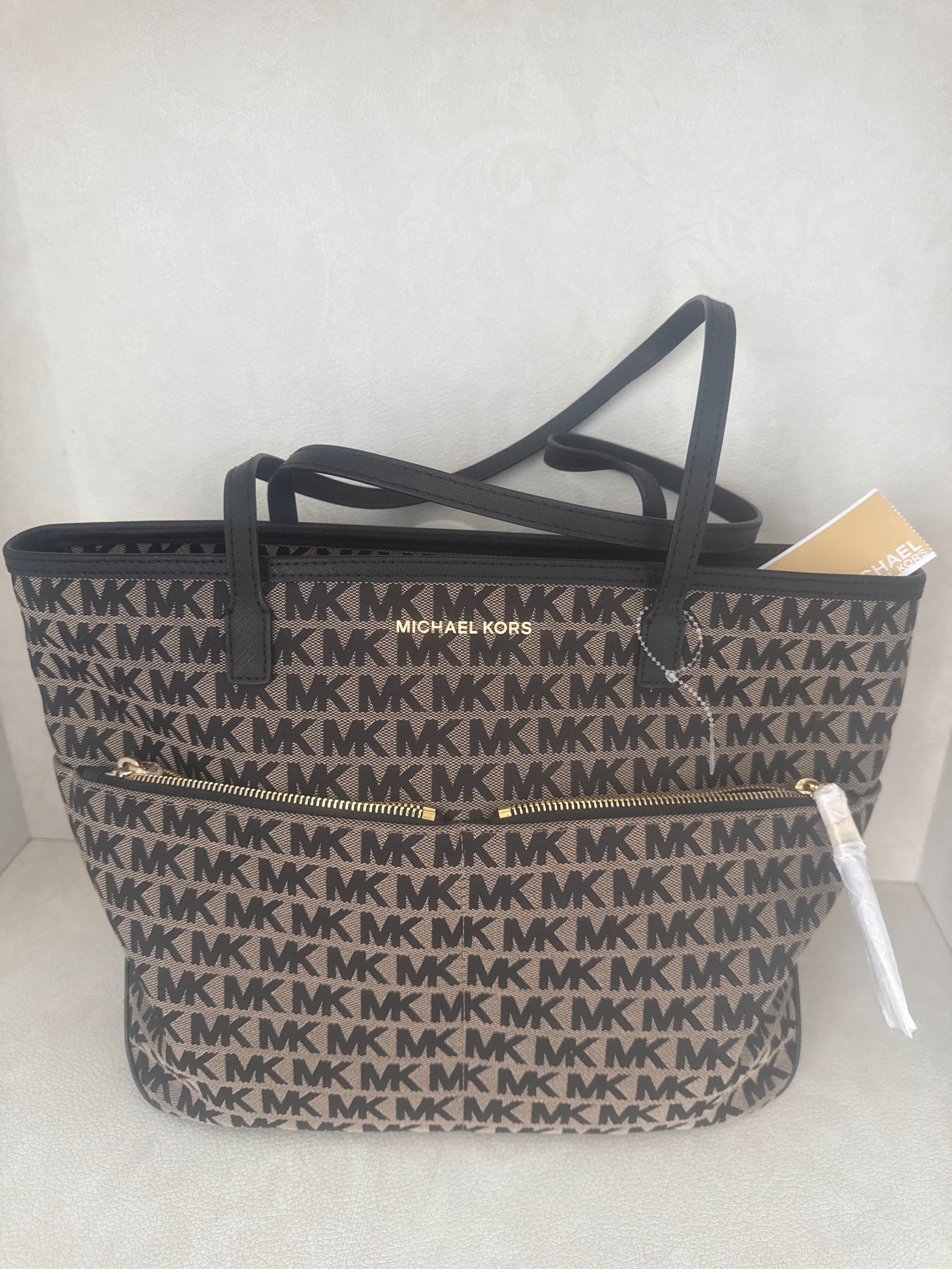 Дамска чанта Michael Kors, оригинал. Закупена е от USA.