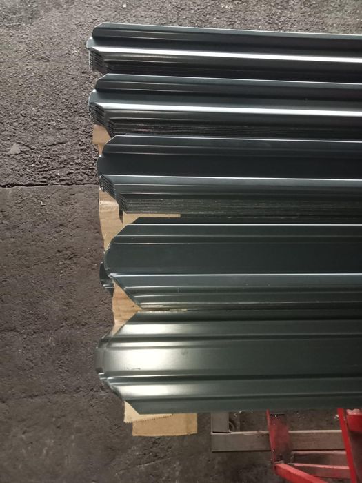 Vând șipcă metalica de gard