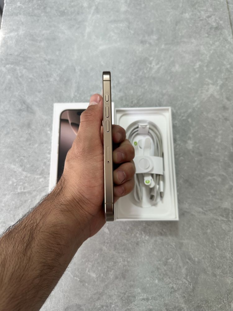 iPhone 16 Pro 256GB Desert Titanium