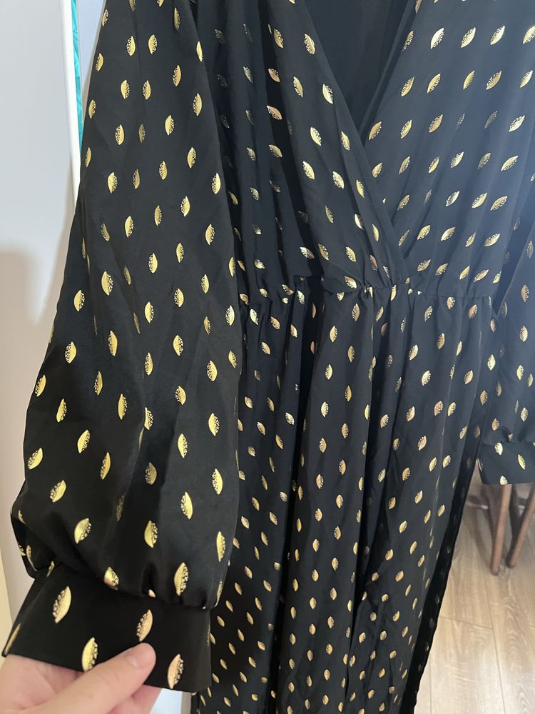 Rochie cu bulinute