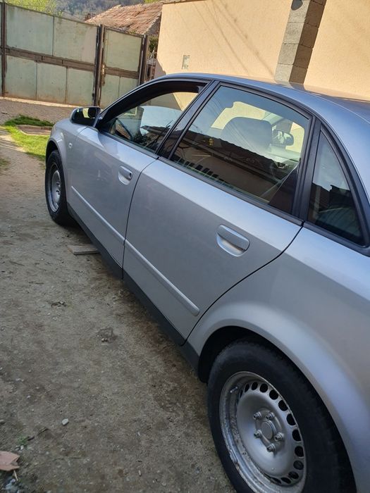 Vând Audi a4 b6 1.6 benzina