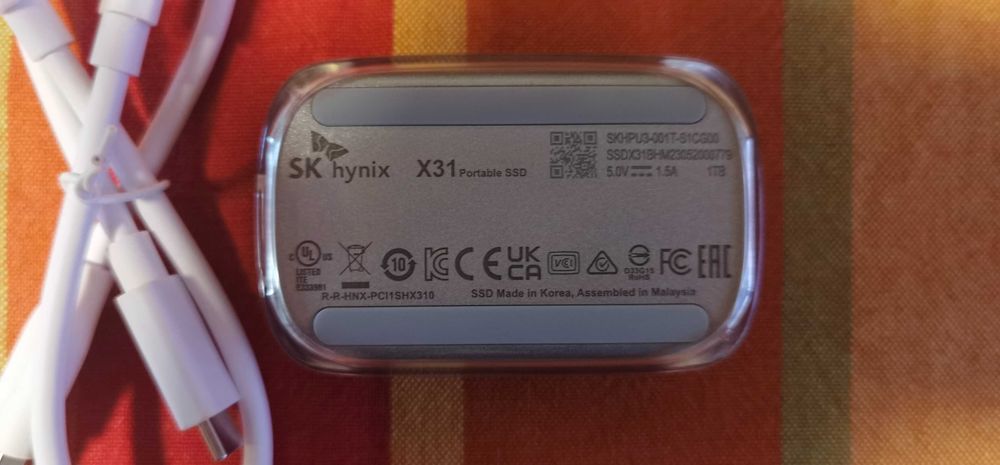 SK hynix Beetle X31 1TB  преносим SSD with DRAM, up to 1050MB/s,