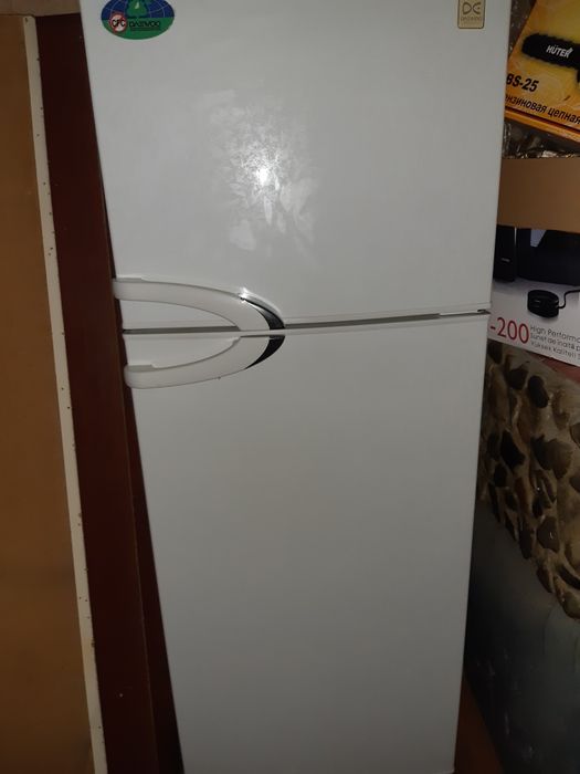Продам холодильник