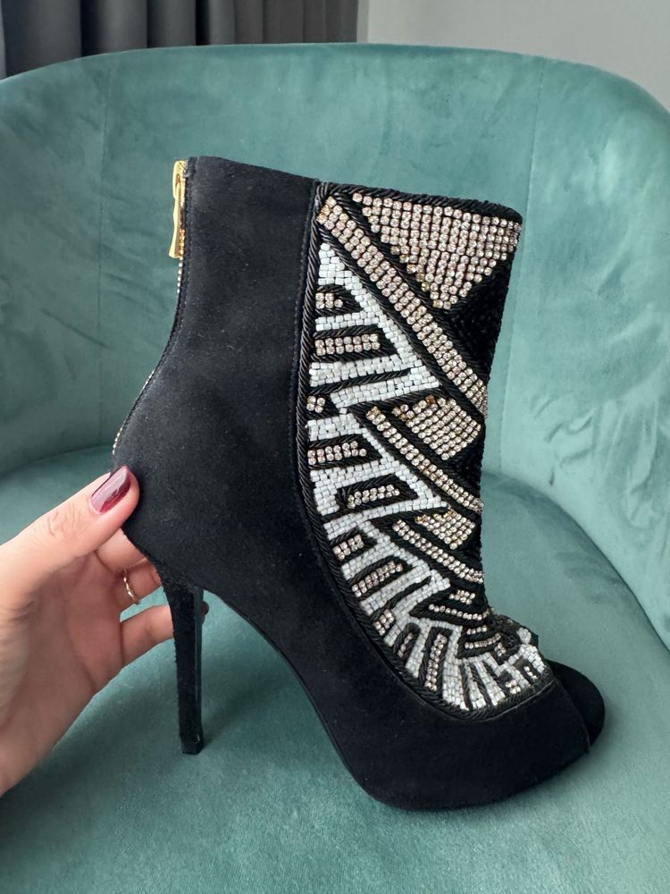 Ghete Balmain x H&M, marimea 37
